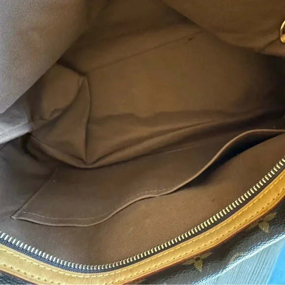 Vintage ~LOUIS VUITTON Monogram Stresa PM
Shoulder Bag - Picture 6 of 14